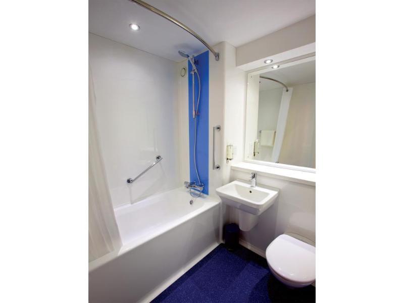 Travelodge Grantham South Witham Bagian luar foto